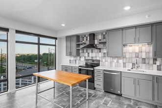 Echo at The Lights in West Fargo, ND - Foto de edificio - Building Photo