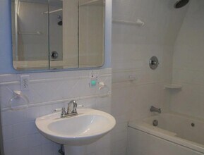 3148 Linwood Ave in Cincinnati, OH - Building Photo - Building Photo