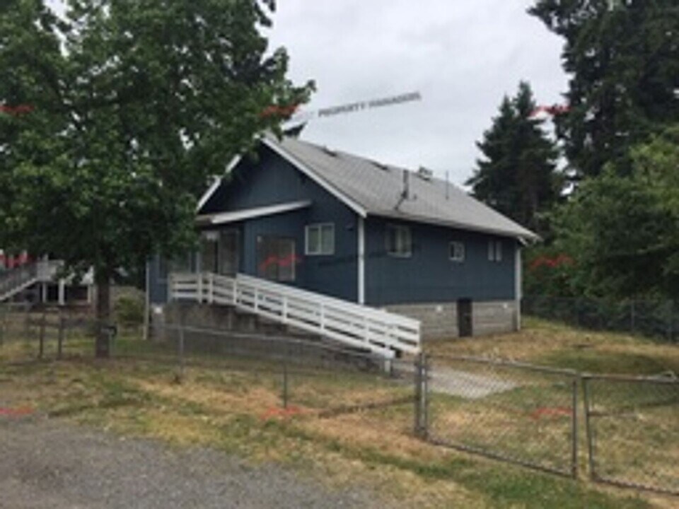 514 Hemlock St in Centralia, WA - Building Photo