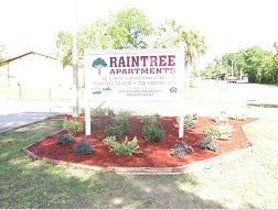 Raintree in Inverness, FL - Foto de edificio