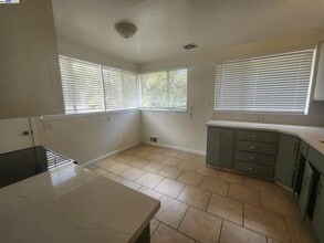 18751 Center St in Castro Valley, CA - Building Photo - Building Photo