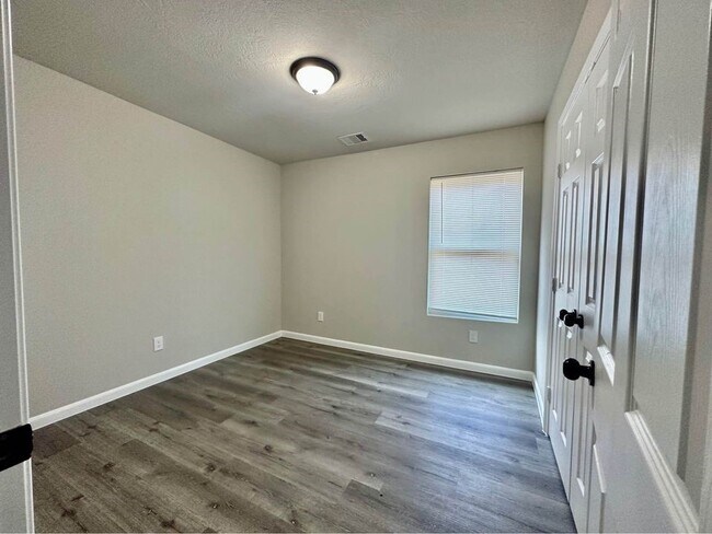 property at 4302 Hirsch Rd