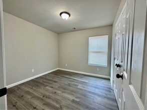 4302 Hirsch Rd in Houston, TX - Building Photo - Building Photo
