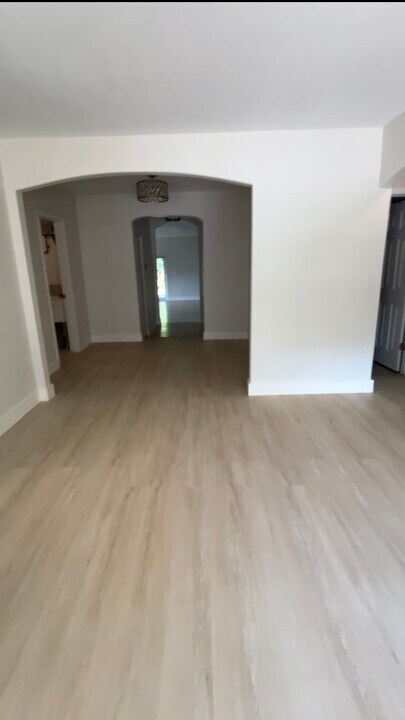 2511 SW 24th Ct in Miami, FL - Building Photo