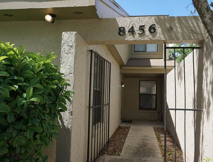 8456 Windypine Ln in Jacksonville, FL - Building Photo