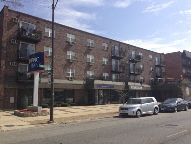 6333 N Milwaukee Ave in Chicago, IL - Building Photo - Building Photo