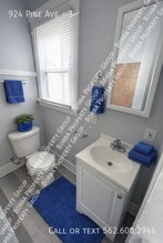 924 Pine Ave-Unit -3 in Long Beach, CA - Building Photo - Building Photo