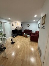 195 Matlook Pl in Franklin Township, NJ - Building Photo - Building Photo