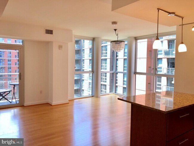 1025 1st St SE in Washington, DC - Building Photo - Building Photo