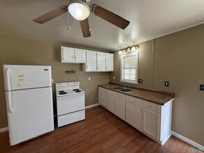 215 Brian Dr in Ardmore, AL - Building Photo - Building Photo