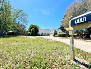 710 Swan Ln in Destin, FL - Building Photo - Building Photo