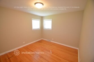 445 N Douglas Ave in Villa Park, IL - Foto de edificio - Building Photo