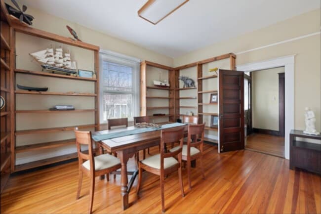 11 S Court St in Luray, VA - Foto de edificio - Building Photo