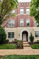19408 Coppermine Sq in Leesburg, VA - Building Photo
