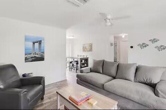 1519 Treemont Ave in Jupiter, FL - Building Photo - Building Photo