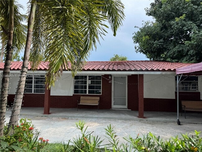 470 NE 127th St in North Miami, FL - Building Photo - Building Photo