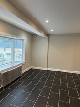16 Morton St, Unit 2F in Andover, MA - Foto de edificio - Building Photo