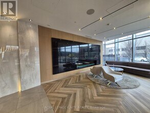 225 Village Green Square in Toronto, ON - Building Photo - Building Photo