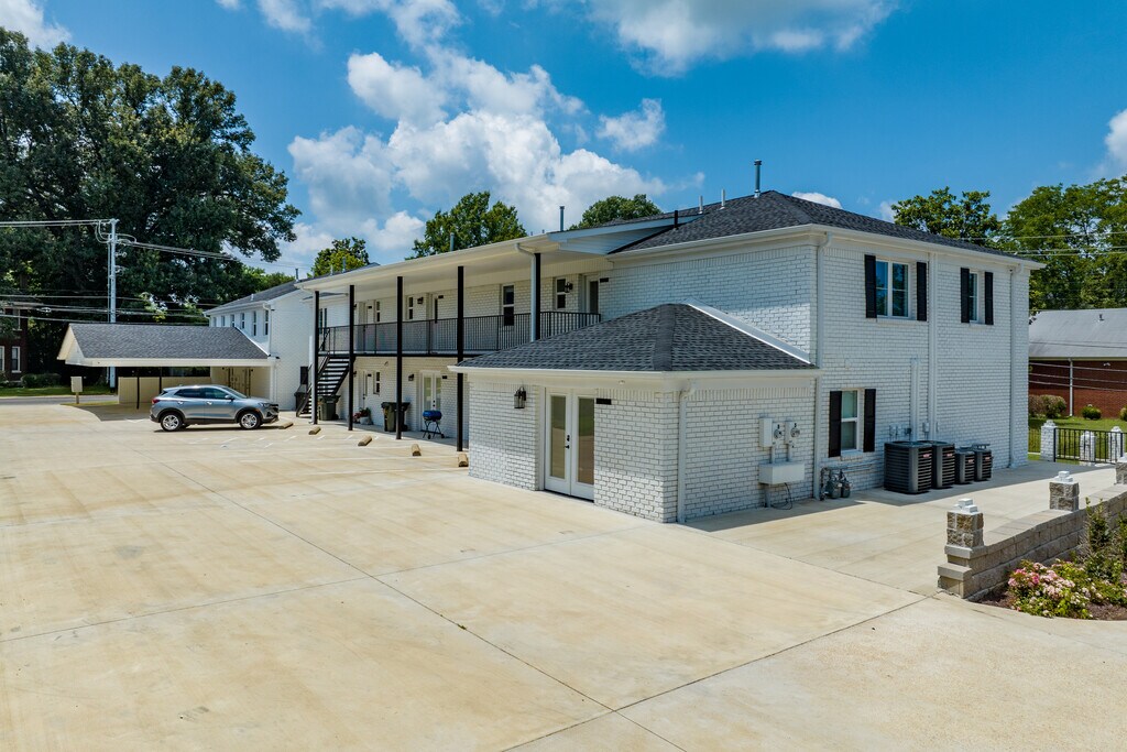 The Townhouse Reserve Apartments in Ripley, TN