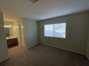 41232 Crispi Ln in Palmdale, CA - Building Photo - Building Photo
