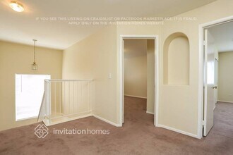 7009 Glass Slipper Ct in Las Vegas, NV - Foto de edificio - Building Photo