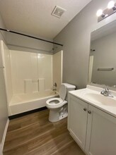 1601 Pleasant View Dr, Unit 1601 E Pleasant View Drive in Des Moines, IA - Building Photo - Building Photo