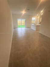 2746 SE 24th Terrace in Homestead, FL - Building Photo - Building Photo