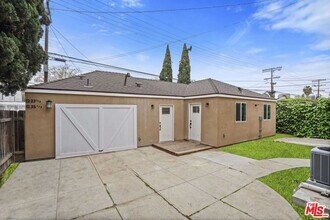 1235 Stearns Dr in Los Angeles, CA - Building Photo - Building Photo
