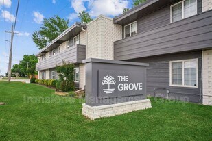109 S 9th St in Broken Arrow, OK - Building Photo