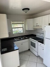 2022 Pierce St in Hollywood, FL - Building Photo - Building Photo