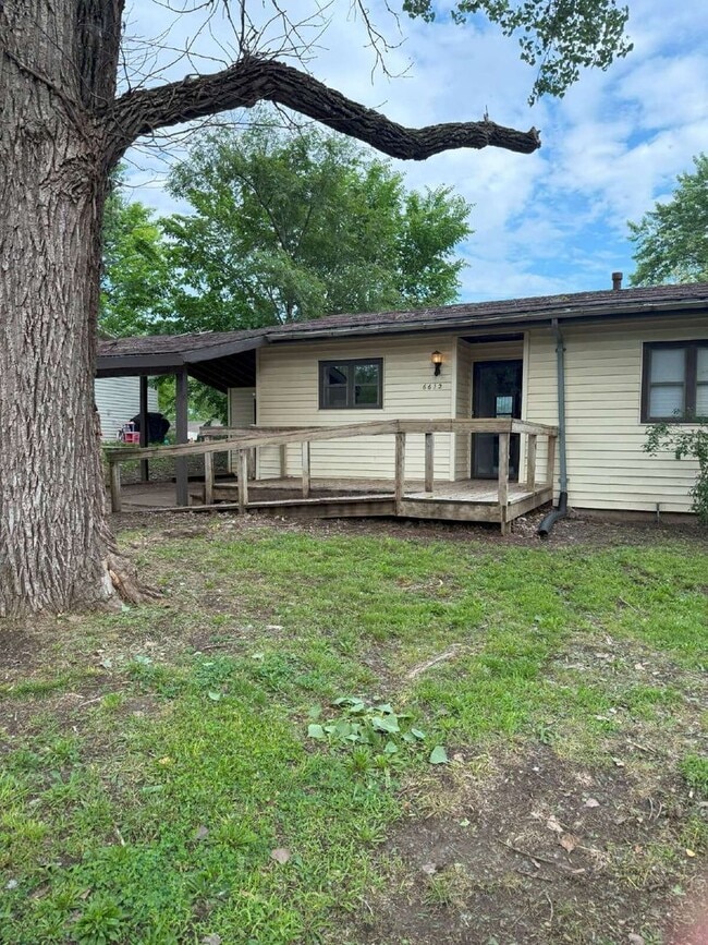 property at 6612 SW Arborglade Ln