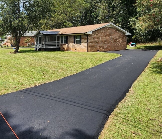 60 Caroline Ave in Athens, GA - Building Photo - Building Photo