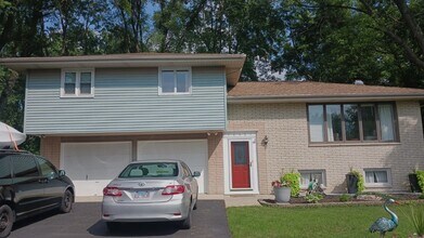 16431 Mayleon Dr in Plainfield, IL - Building Photo - Building Photo