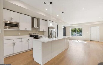 4941 Call Pl SE, Unit Unit 2 in Washington, DC - Building Photo - Building Photo