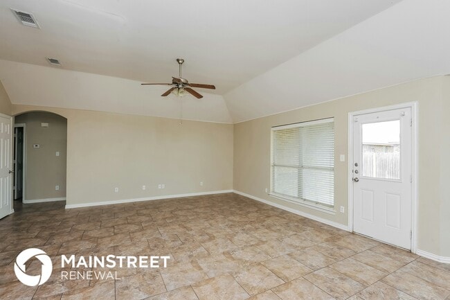 120 Currie Ct in Crowley, TX - Building Photo - Building Photo