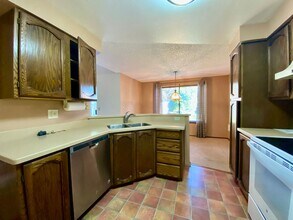 11504 SE 256th Pl in Kent, WA - Building Photo - Building Photo