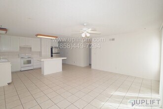 8679 Ara Pl in San Diego, CA - Building Photo - Building Photo