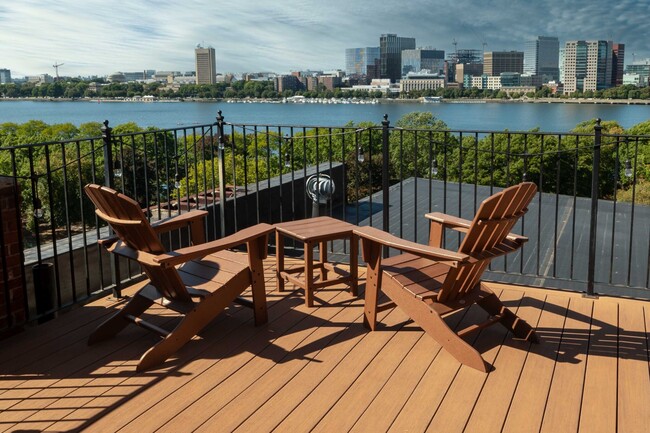 182 Beacon St, Unit 3A