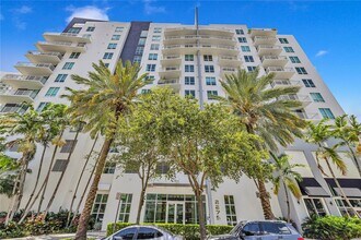 2275 Biscayne Blvd in Miami, FL - Building Photo - Building Photo