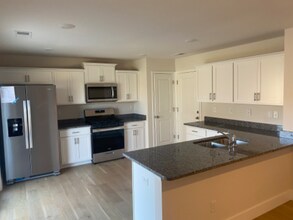 353 Oak Br Rd in Arden, NC - Building Photo - Building Photo