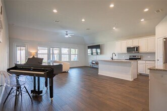 607 Rdg Vw Wy in Justin, TX - Building Photo - Building Photo