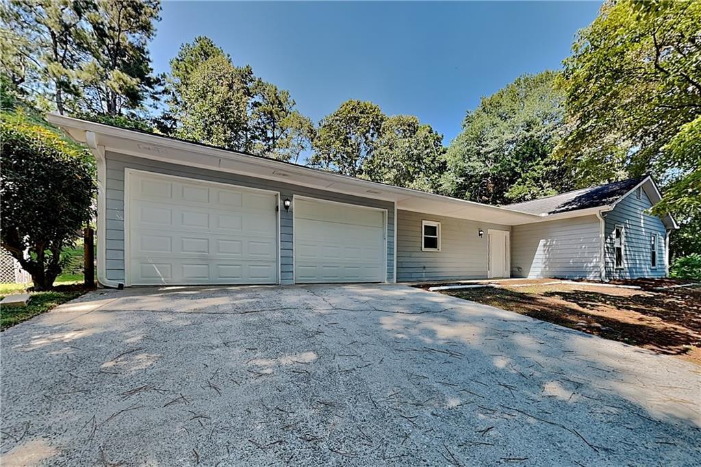 300 Whisper Way NE in Dacula, GA - Building Photo