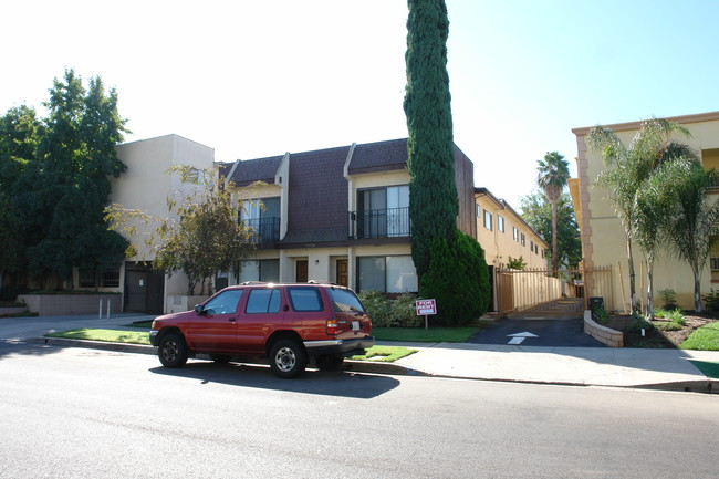 14328-14334 Addison St in Sherman Oaks, CA - Building Photo - Building Photo