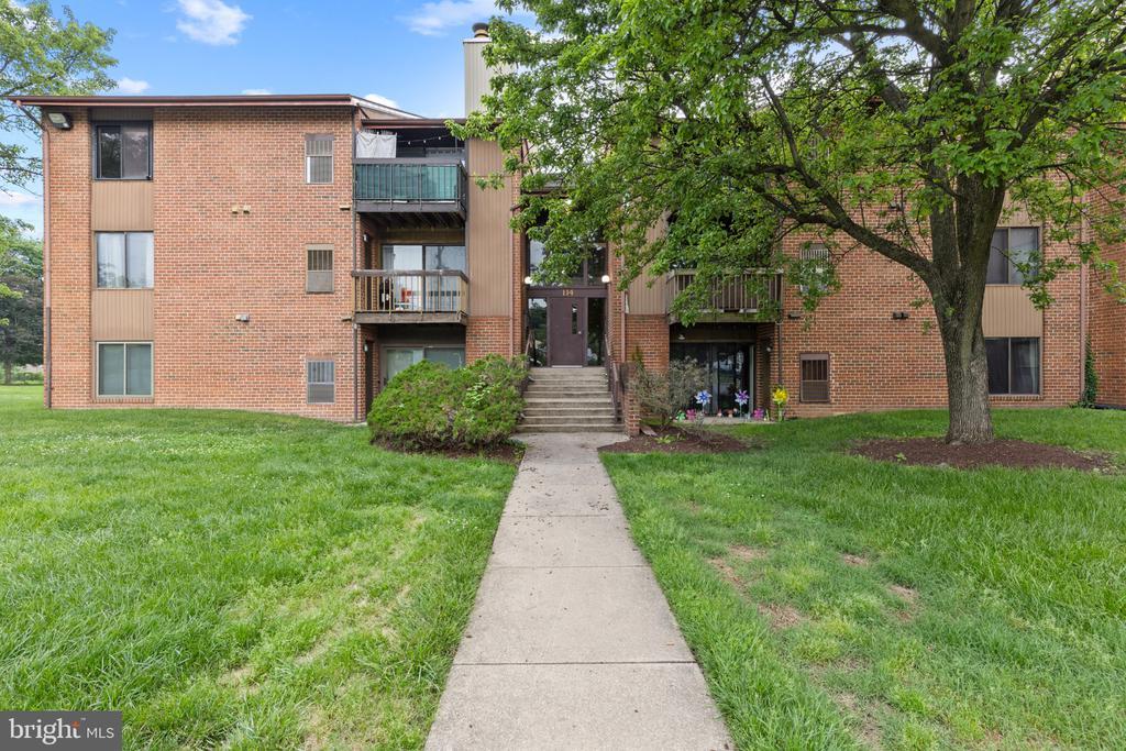 114 Mountain Rd in Glen Burnie, MD - Building Photo