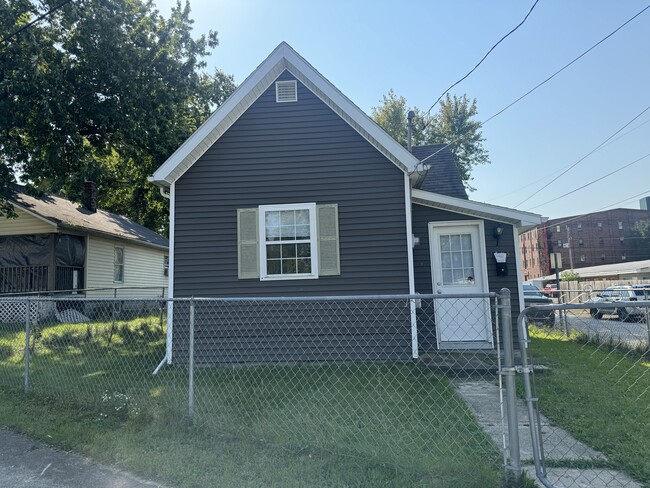property at 1303 E Murden St