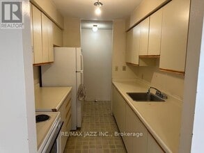 455-455 Trick Ave in Oshawa, ON - Building Photo - Building Photo