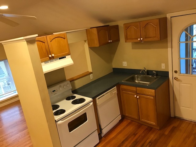 24 Henderson St, Unit 3R in Arlington, MA - Building Photo