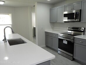 530 Seaport Terrace SE in Palm Bay, FL - Building Photo - Building Photo