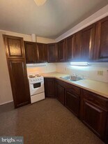 51 Arrowhead Dr in Ephrata, PA - Building Photo