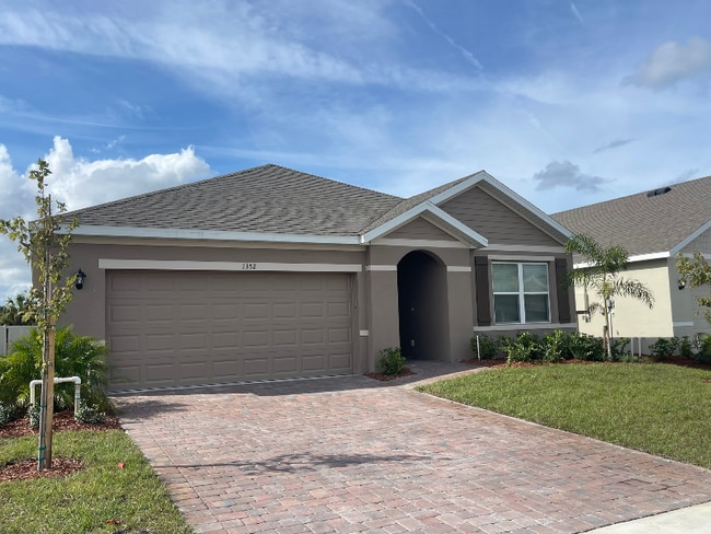 1352 McFarland Dr in West Melbourne, FL - Building Photo - Building Photo